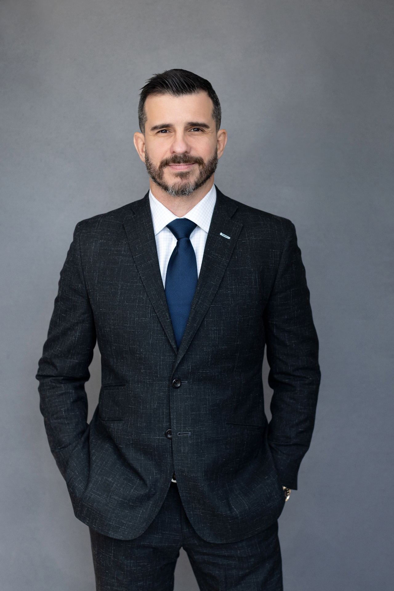 André Linhares, Esq.